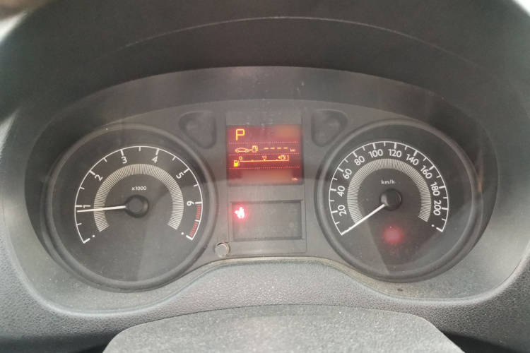 标致301 2014款 1.6L 自动舒适版局部细节14