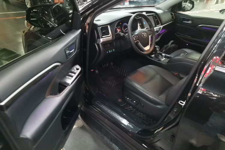 丰田 汉兰达 2021款 2.0T 四驱豪华版 7座中控内饰7003