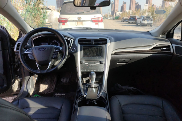 福特 蒙迪欧 2013款 2.0L GTDi200豪华型中控内饰12