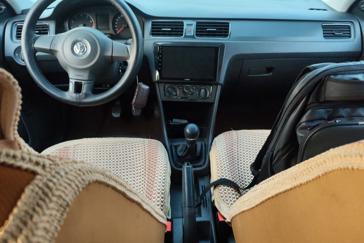 大众 桑塔纳 2015款 1.4L 手动风尚版中控内饰12