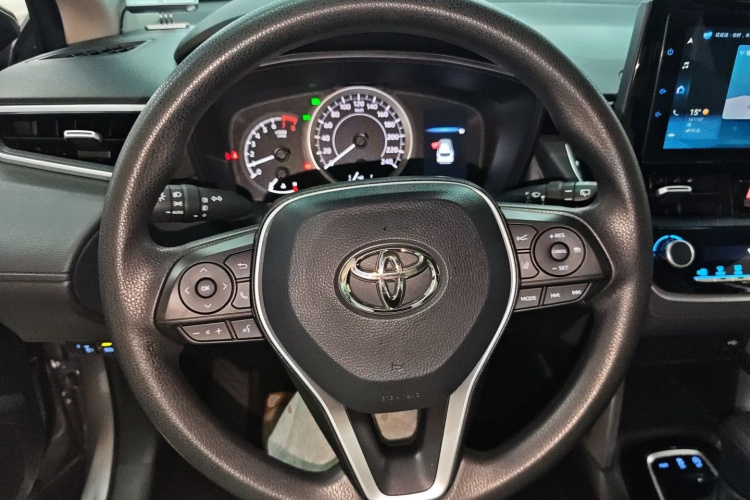 丰田 卡罗拉锐放 2022款 2.0L 豪华版局部细节13