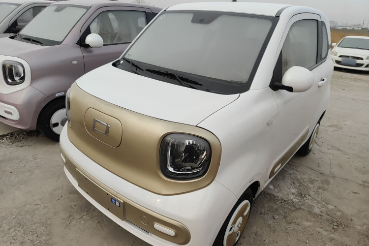 奔腾小马 2026款 222km 萌趣马 Plus车身外观1