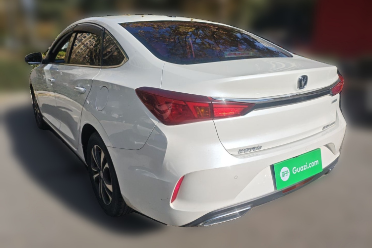 长安 逸动 2020款 PLUS 蓝鲸NE 1.4T GDI DCT尊贵型车身外观6003