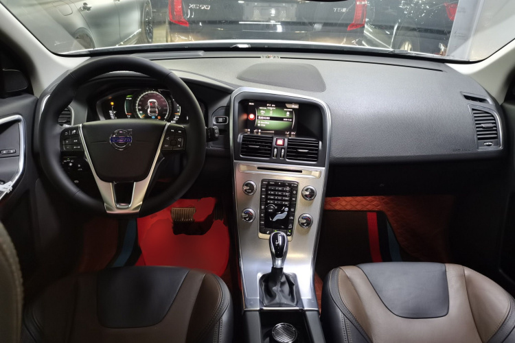 沃尔沃XC60 2017款 T5 AWD 智远升级版中控内饰12