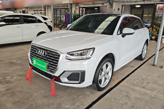 奥迪Q2L 2021款 35 TFSI 时尚致雅型