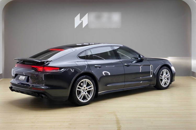 保时捷 2023款 Panamera 4 行政加长版 2.9T车身外观6003