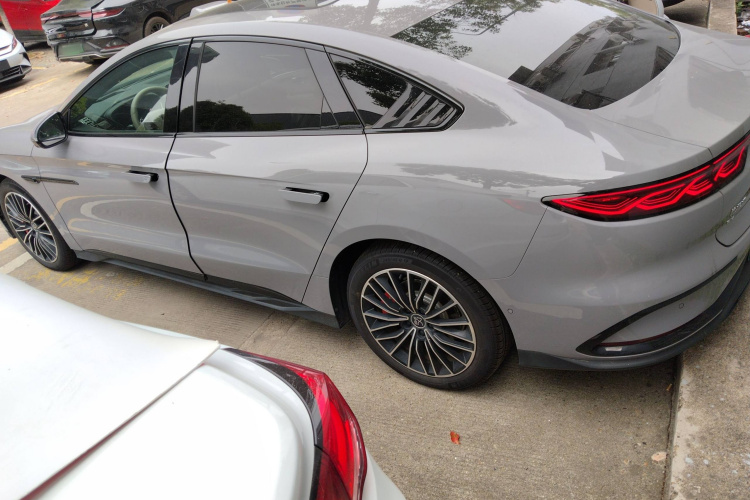 比亚迪 汉 2025款 EV 701KM激光雷达智驾型车身外观6003