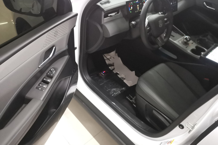 比亚迪 秦PLUS 2025款 DM-i 智驾版 55KM领先型中控内饰20