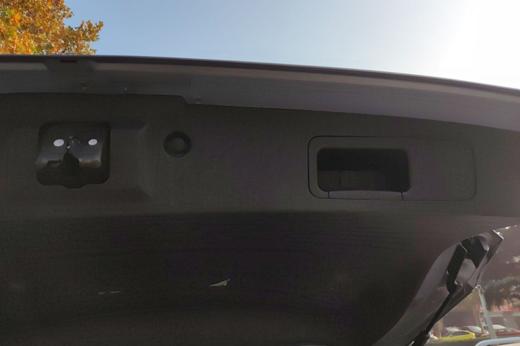 广汽传祺 传祺GS8 2017款 320T 两驱豪华智联版（七座）局部细节9005