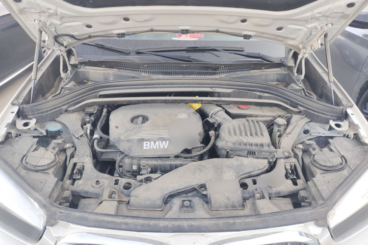 宝马X1 2018款 sDrive18Li 时尚型机舱底盘24