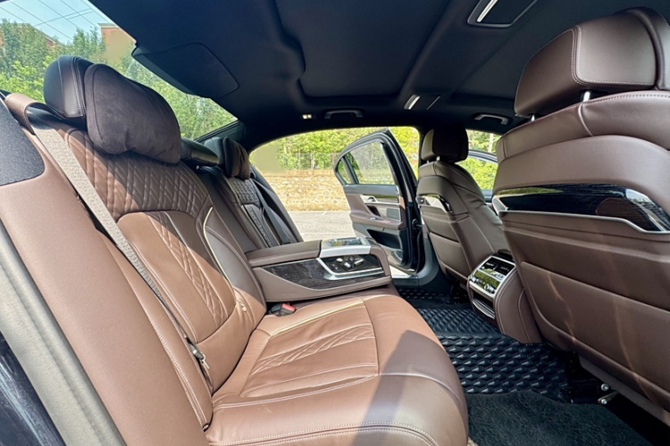 宝马7系 2021款 730Li M运动套装中控内饰7009