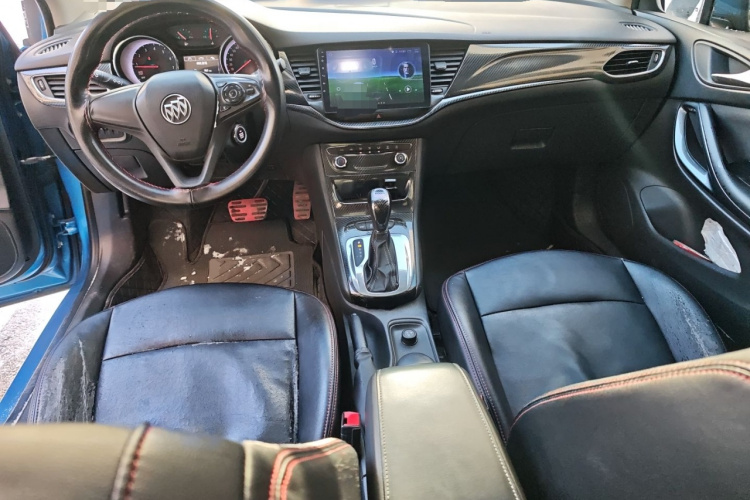 别克 威朗 2016款 两厢 15S 自动进取型中控内饰12