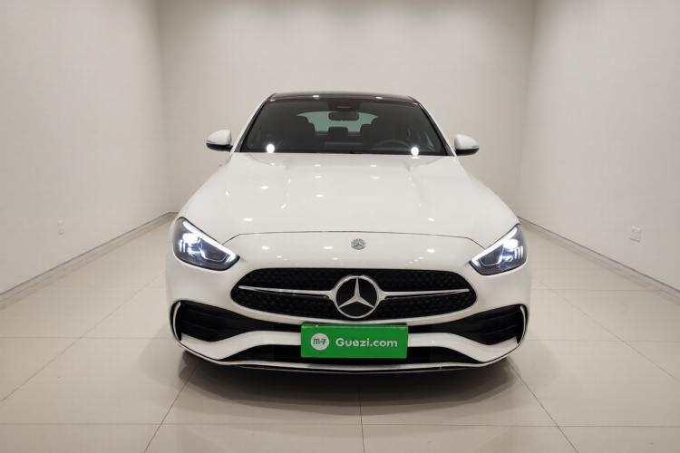 奔驰C级 2025款 C 260 L 运动版车身外观2