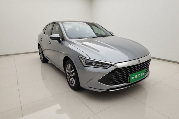 比亚迪 秦PLUS 2021款 DM-i 120KM 尊贵型车身外观3