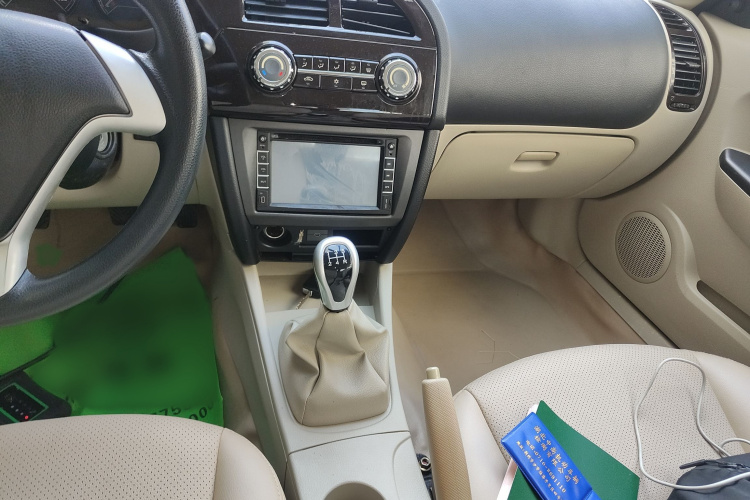 东南 V3菱悦 2014款 1.5L 手动精明版局部细节16