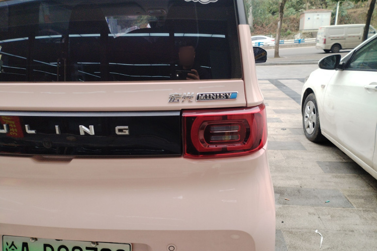 五菱汽车 宏光MINIEV 2022款 马卡龙臻享款 三元锂车身外观9