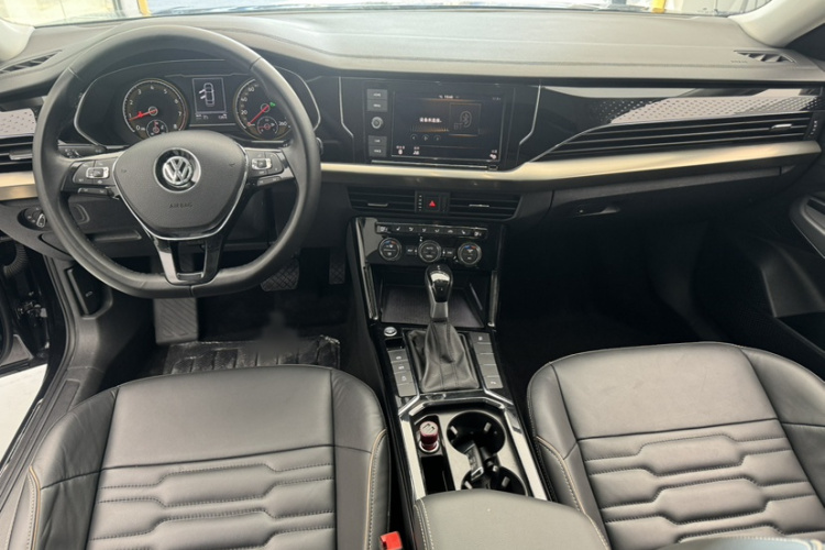 大众 帕萨特 2019款 330TSI 精英版 国VI中控内饰7006