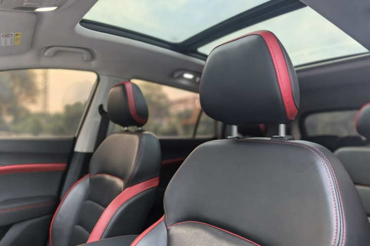 思皓X8 2021款 300T DCT豪华智联版 6座中控内饰7007