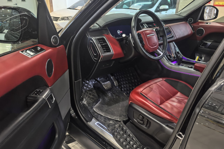 路虎 揽胜运动版 2021款 3.0 L6 耀黑版中控内饰7002