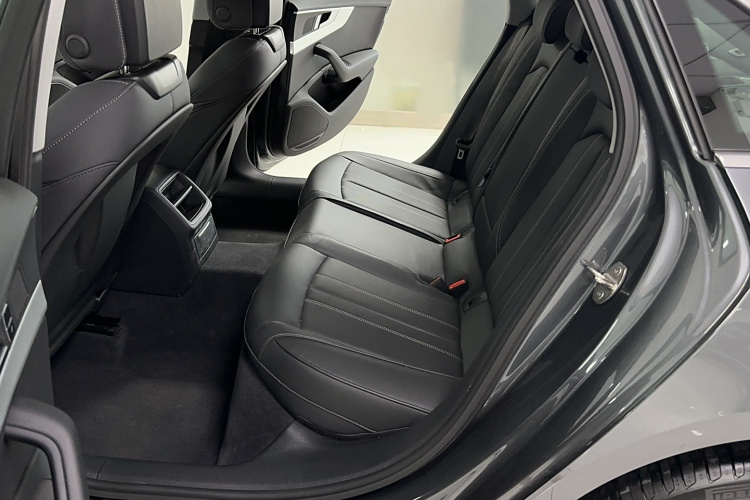 奥迪A4L 2024款 40 TFSI 时尚动感型中控内饰7001