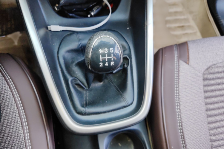 福特 福睿斯 2015款 1.5L 手动舒适型局部细节18