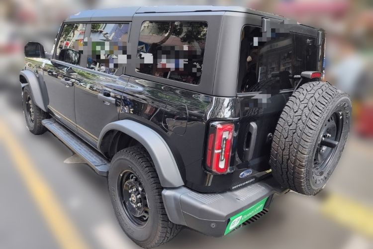 福特烈马 2024款 2.3T 墨钻车身外观5