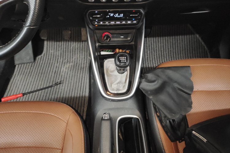 宝骏510 2017款 1.5L 手动豪华型局部细节18