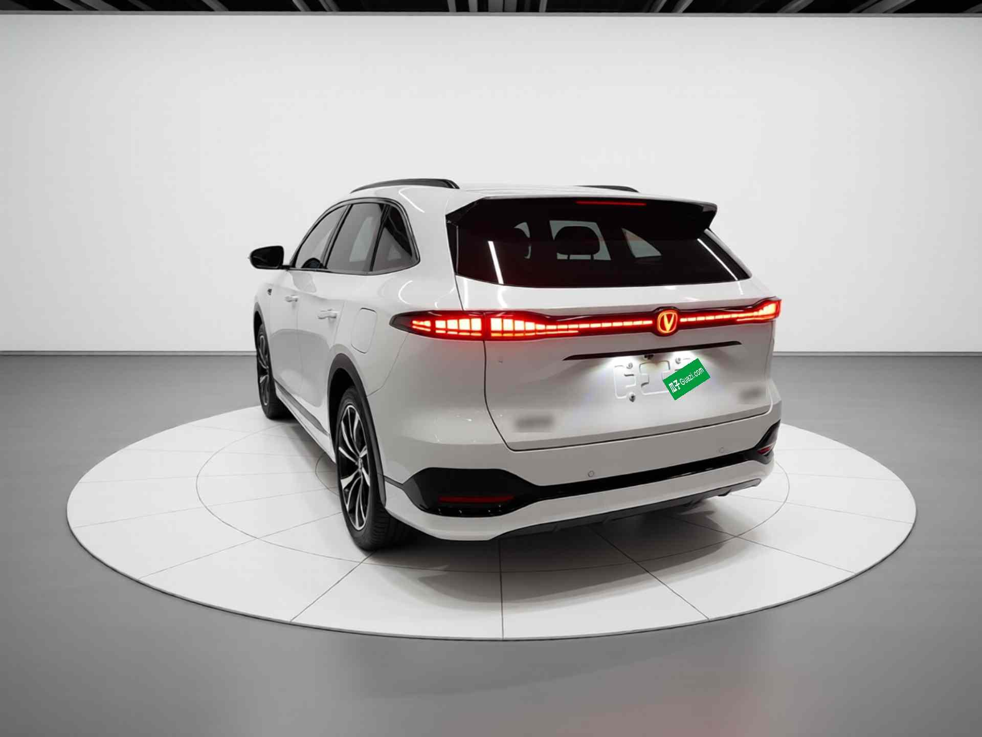 长安CS75 PLUS 2025款 第四代 1.5T 新蓝鲸 智慧尊享型(3)