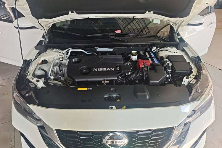 日产 轩逸 2022款 1.6L XL CVT悦享版机舱底盘24