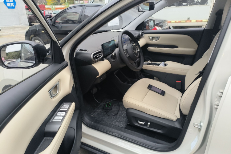 五菱汽车 五菱缤果PLUS 2024款 330km 五座版中控内饰20