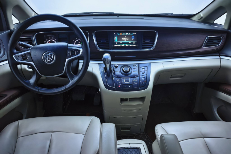 别克GL8 2017款 25S 豪华型 国V中控内饰7002