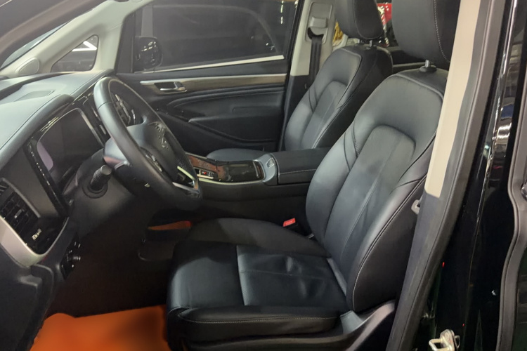 广汽传祺 传祺M8 2023款 领秀系列 390T 尊贵版局部细节19