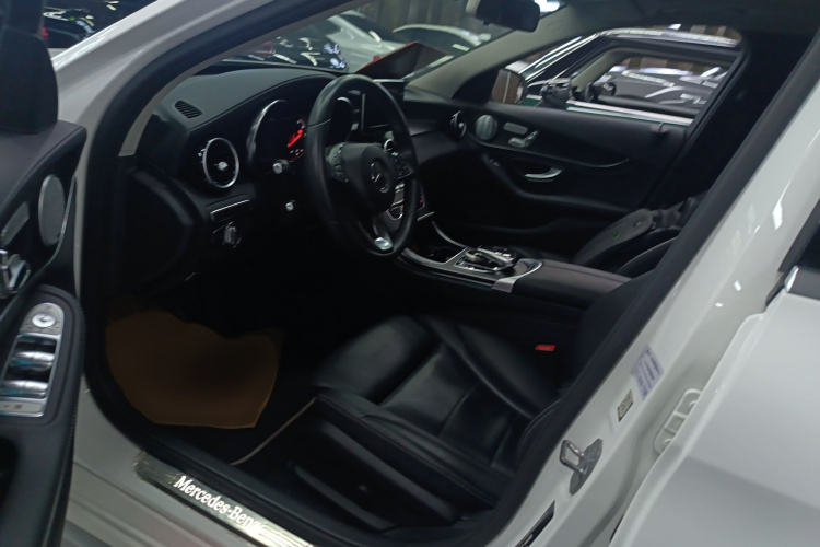 奔驰C级 2018款 C 200 L 运动版中控内饰7003