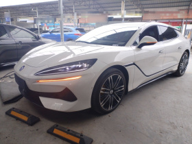 腾势Z9GT 2024款 1100四驱Ultra版