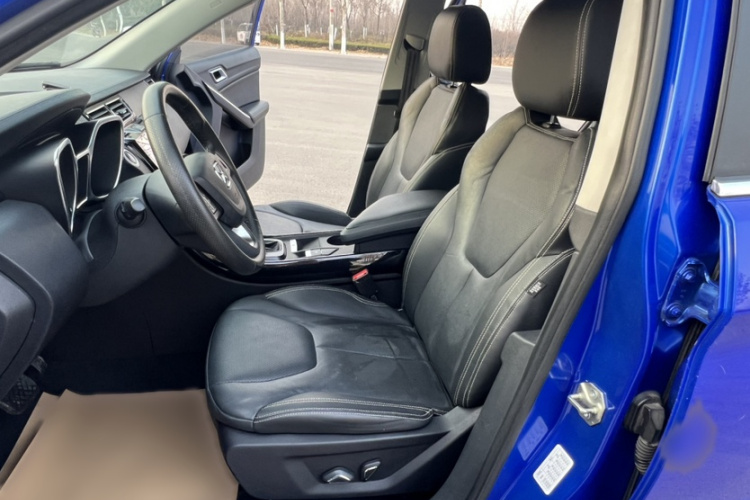 江铃 驭胜S330 2016款 1.5L GTDi 自动两驱尊贵版中控内饰7005