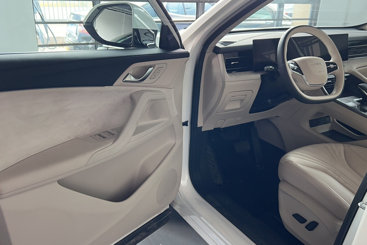 荣威D5X DMH 2024款 135科技版中控内饰7005