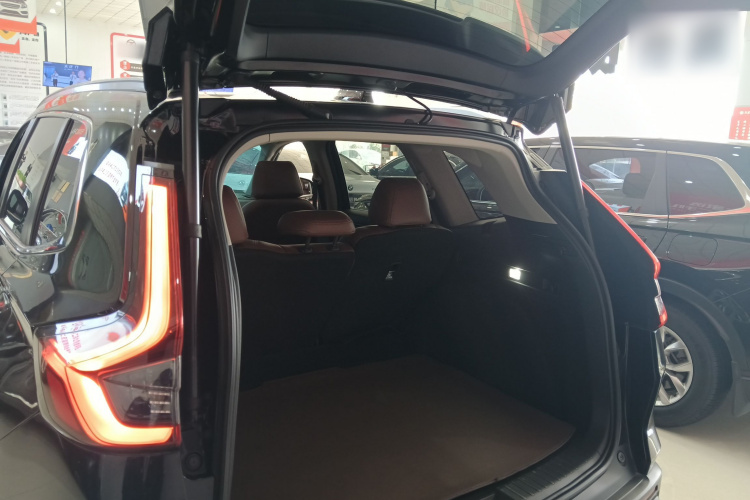 本田CR-V 2024款 240TURBO 两驱活力版 5座机舱底盘23