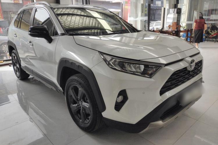 丰田 RAV4荣放 2022款 2.0L CVT四驱风尚Plus版车身外观6002
