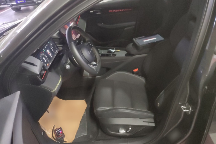 领克03 2023款 1.5TD DCT劲Pro中控内饰19