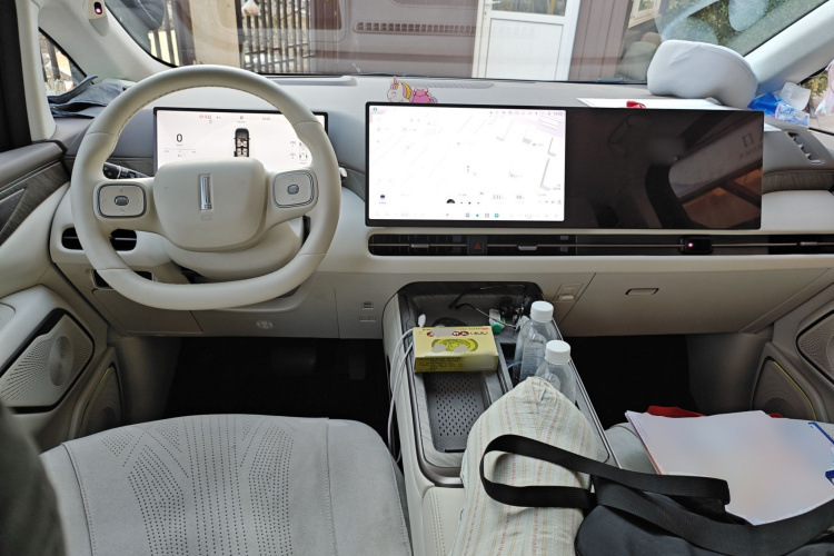 魏牌 高山 2025款 四驱高山8中控内饰12