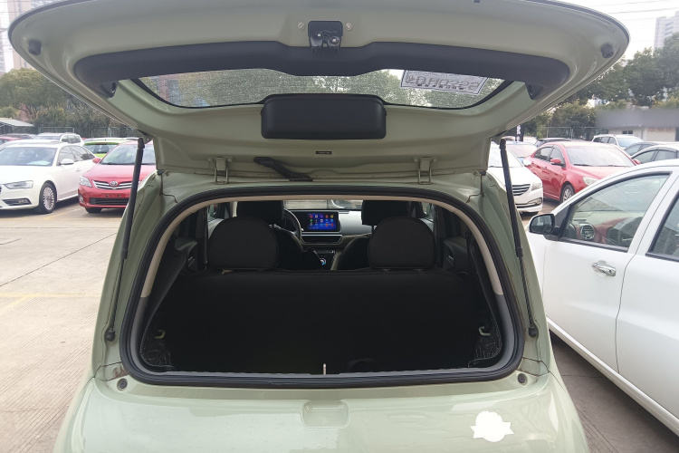 欧拉白猫 2022款 升级版 305km 舒享型 三元锂机舱底盘23