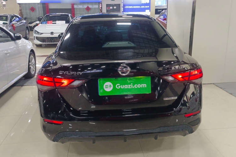 日产 轩逸 2020款 1.6L XL CVT悦享版车身外观6