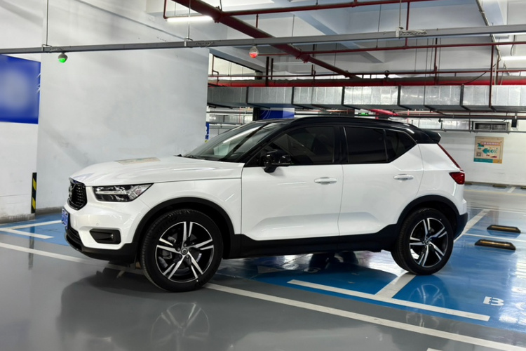 沃尔沃XC40 2021款 T5 四驱智雅运动版车身外观6002