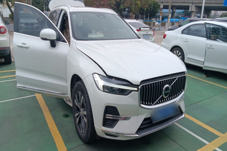 沃尔沃XC60 2023款 B5 四驱智逸豪华版车身外观3