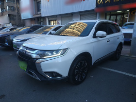 三菱 欧蓝德 2019款 2.4L 四驱致享版 7座 国V