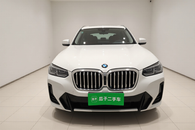 宝马X3 2023款 xDrive30i 领先型 M曜夜套装车身外观2