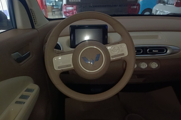 五菱汽车 宏光MINIEV 2025款 四门版 进阶款中控内饰13