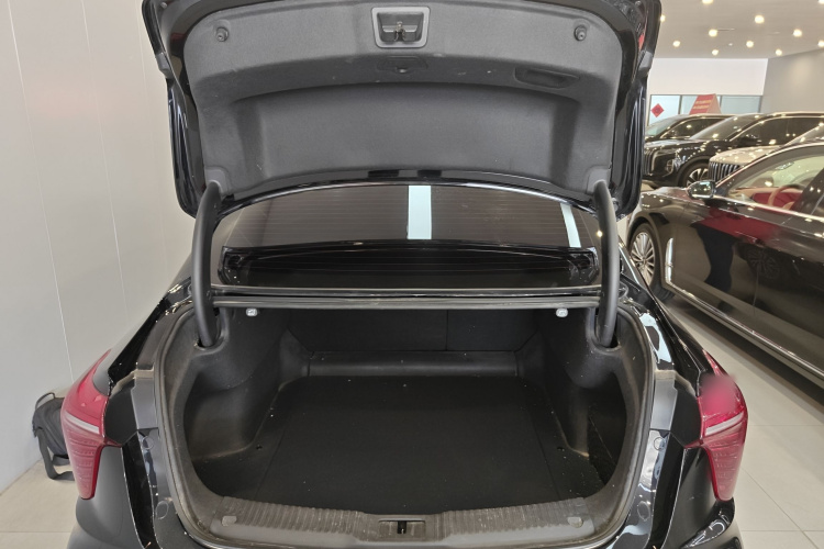 红旗H5 2024款 2.0T 自动智联旗畅版局部细节23