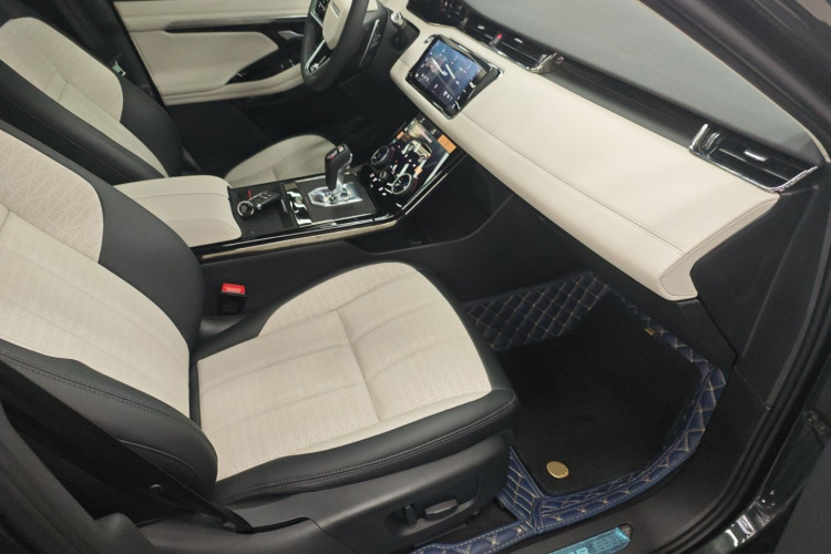 路虎 揽胜极光 2021款 极光L 249PS R-Dynamic First edition 首发版局部细节41