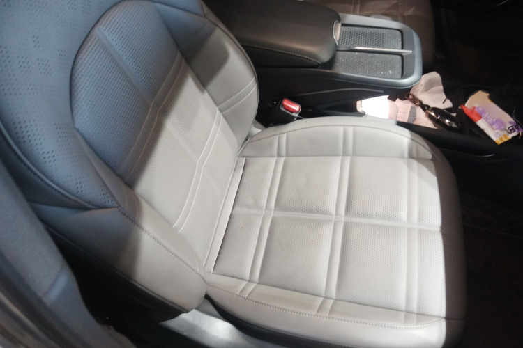 红旗EH7 2024款 600 Pro局部细节41